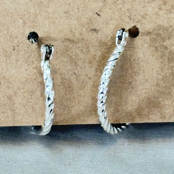 2/$15 Silver tone hinged hoop earrings w/rope style design - Picture 1 of 10